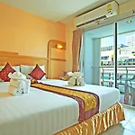 Eastiny Plaza โรงแรม Pattaya
