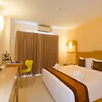 โรงแรม Eastiny Plaza 3*