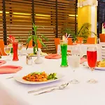 โรงแรม Eastiny Plaza