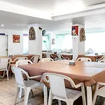 โรงแรม Sawasdee Sea View