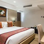 Adelphi Hotel