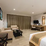 Adelphi Hotel 4*