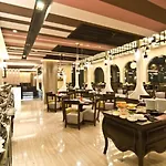 Hotel Tsix5 Pattaya