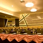 Tsix5 Hotel