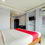 Hotel Patumnak Beach Guesthouse
