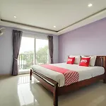 Patumnak Beach Guesthouse Pattaya