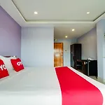 Patumnak Beach Guesthouse