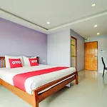 Hotel Patumnak Beach Guesthouse Pattaya