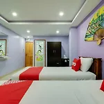 Patumnak Beach Guesthouse Pattaya