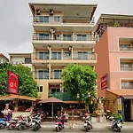 Patumnak Beach Guesthouse Pattaya