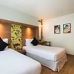 Sunshine Hip Hotel