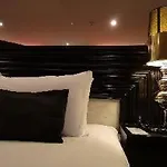 Hotel Tsix5 Quarter