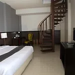 โรงแรม Woraburi &