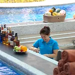 โรงแรม Woraburi & 4*