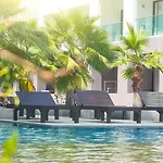 โรงแรม Woraburi &