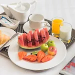 โรงแรม Citrus Grande By Compass Hospitality 5*