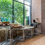 โรงแรม Citrus Grande By Compass Hospitality