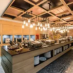 Citrus Grande By Compass Hospitality โรงแรม 5*