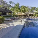 Let's Hyde & - Pool 4*