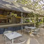 Let's Hyde & - Pool Pattaya