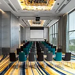 Grande Centre Point 5*