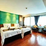Jomtien Garden & 4*