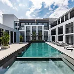 One Patio Hotel Pattaya - Sha Extra Plus