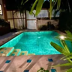 Private Pool & Jacuzzi Villa, Phratumnak, - 600m From The Beach, 711 Nearby วิลล่า Pattaya