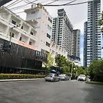 อพาร์ทเม้น The Base *