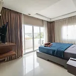 Shiba Hotel *