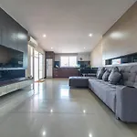 Shiba Hotel