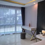 Grand Avenue By Bormon Pattaya