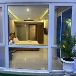 Grand Avenue By Bormon Apartment