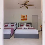 Luxury 3 Bhk Villa 200M From The Beach
