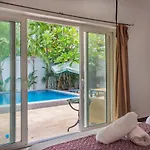 Luxury 3 Bhk Villa 200M From The Beach