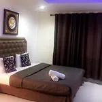 W-9 Hotel Nong Prue