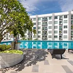 Rare Xxxl Swimming Pools Resort - 500Mbps Blazing Fast Free Wifi - Top Floor Pool View Balcony - Gym - Sauna - Kids Playground - Supermarkets