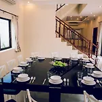 Avoca Pool Villa *