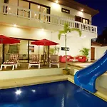 Avoca Pool Villa