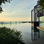 Secret Gem Sea-View King Size EDGE Central Pattaya
