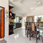 Madee Villa - Pattaya Holiday House Walking Street 6 Bedrooms