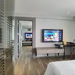 Citrus Grande By Compass Hospitality โรงแรม