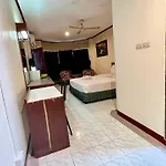 Lewiinski's 3*