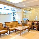 Hotel The 3*