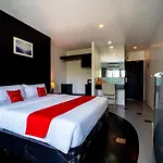 Reddoorz I-talay Hotel 3*