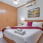 5-3br Huge Pool, Bbq, 300m-beach, 8 Mins To Walking Street วิลล่า