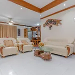 3-2br Huge Pool, Bbq, 300m-beach, 8 Mins To Walking Street วิลล่า