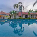 15br-30pax,300m-beach & 8mins Walking Street For Families & Group Retreat Villa Pattaya