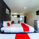 Hotel Reddoorz I-talay 3*