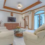 3-2br Huge Pool, Bbq, 300m-beach, 8 Mins To Walking Street วิลล่า *